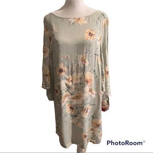 NWT H&M dress with cute open sleeves w/ ties light green flowers